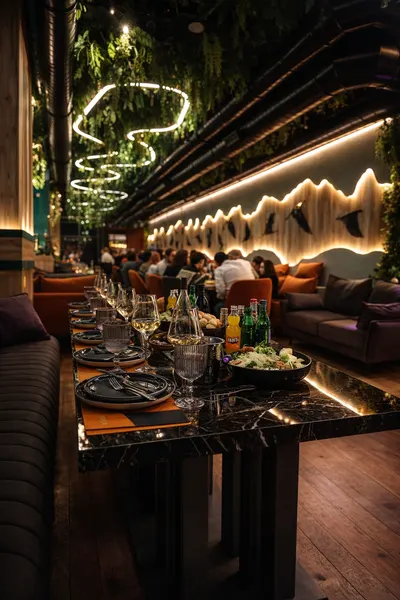 AMAZON" RESTAURANT — Ռեստորաններ, Երևան