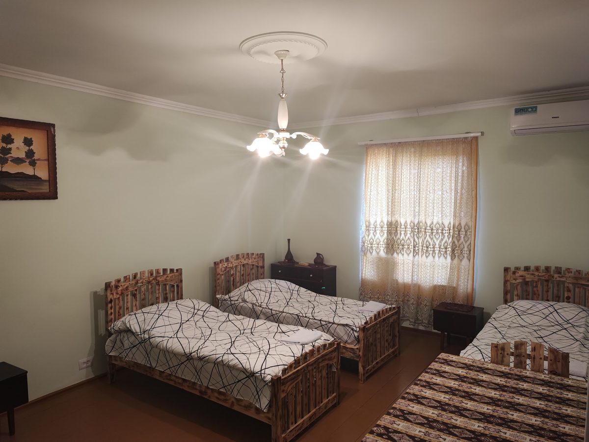 ANTONYAN YEGHBAIRNER" BERDAVAN HOTEL COMPLEX — Հյուրանոցներ, Տավուշ
