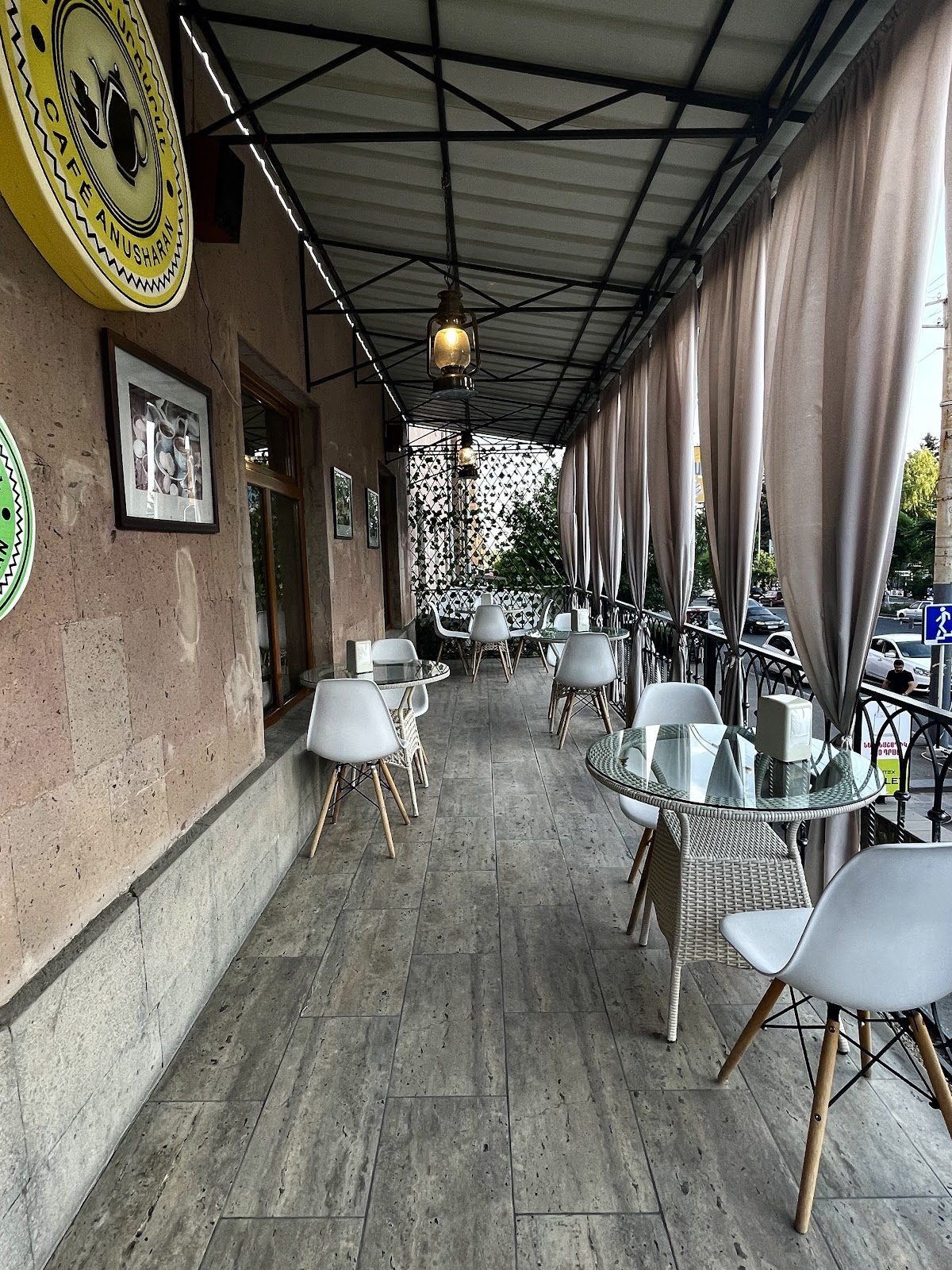 ANUSHARAN" SHOP-CAFE — Սրճարաններ, Գյումրի