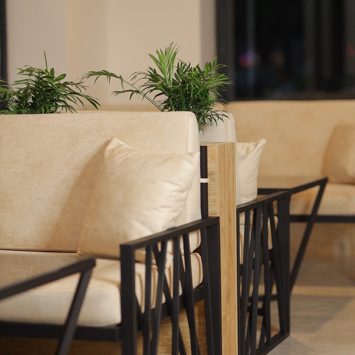 BALCON" CAFE & RESTAURANT — Рестораны, Иджеван