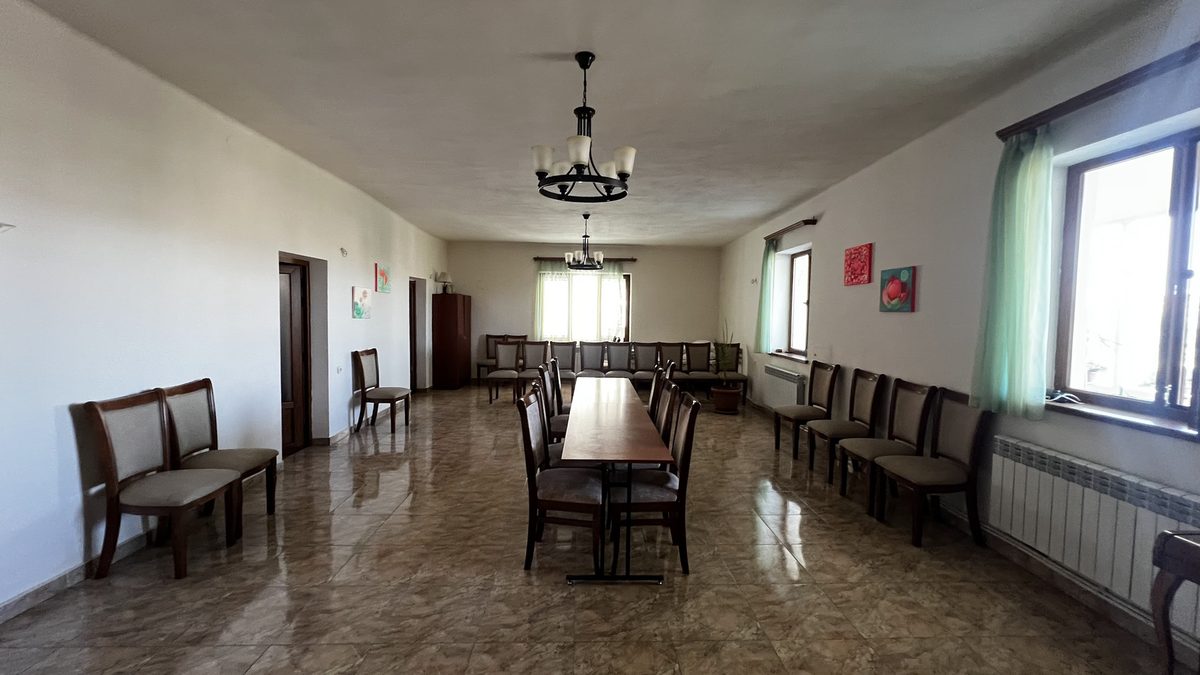 Balcony Hostel — Отели, Ереван