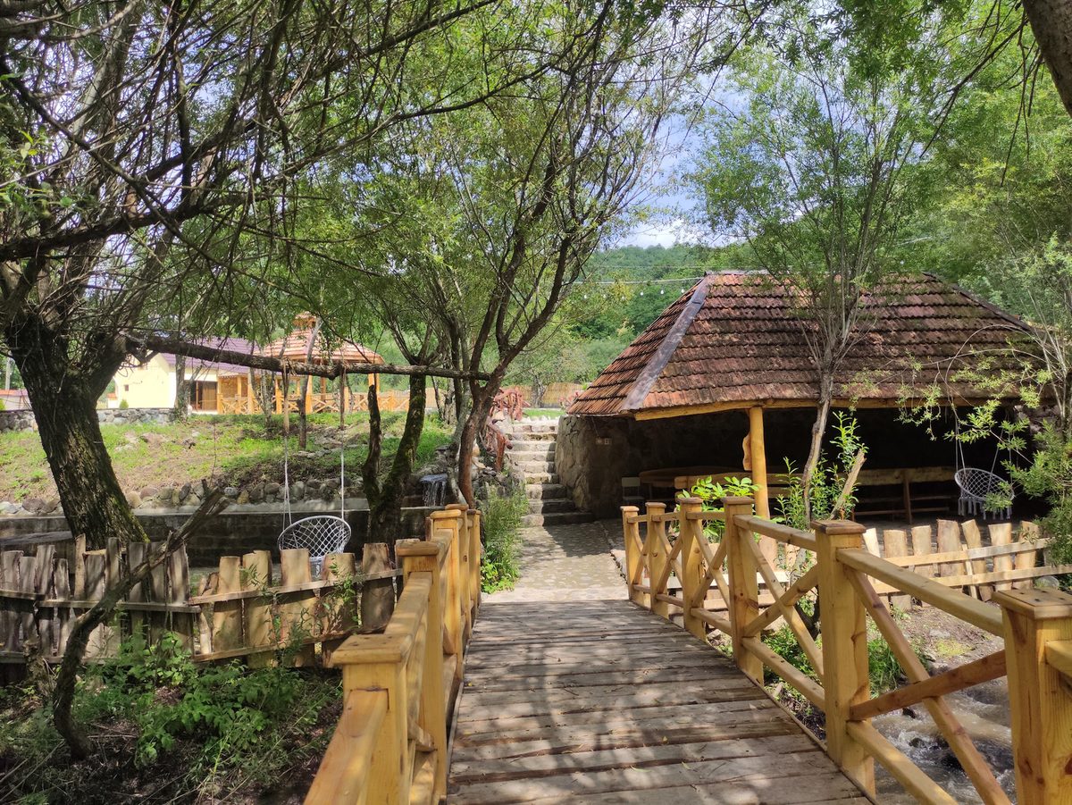 BARI LUYS" GUESTHOUSE — Հյուրատներ, Գեղարքունիք