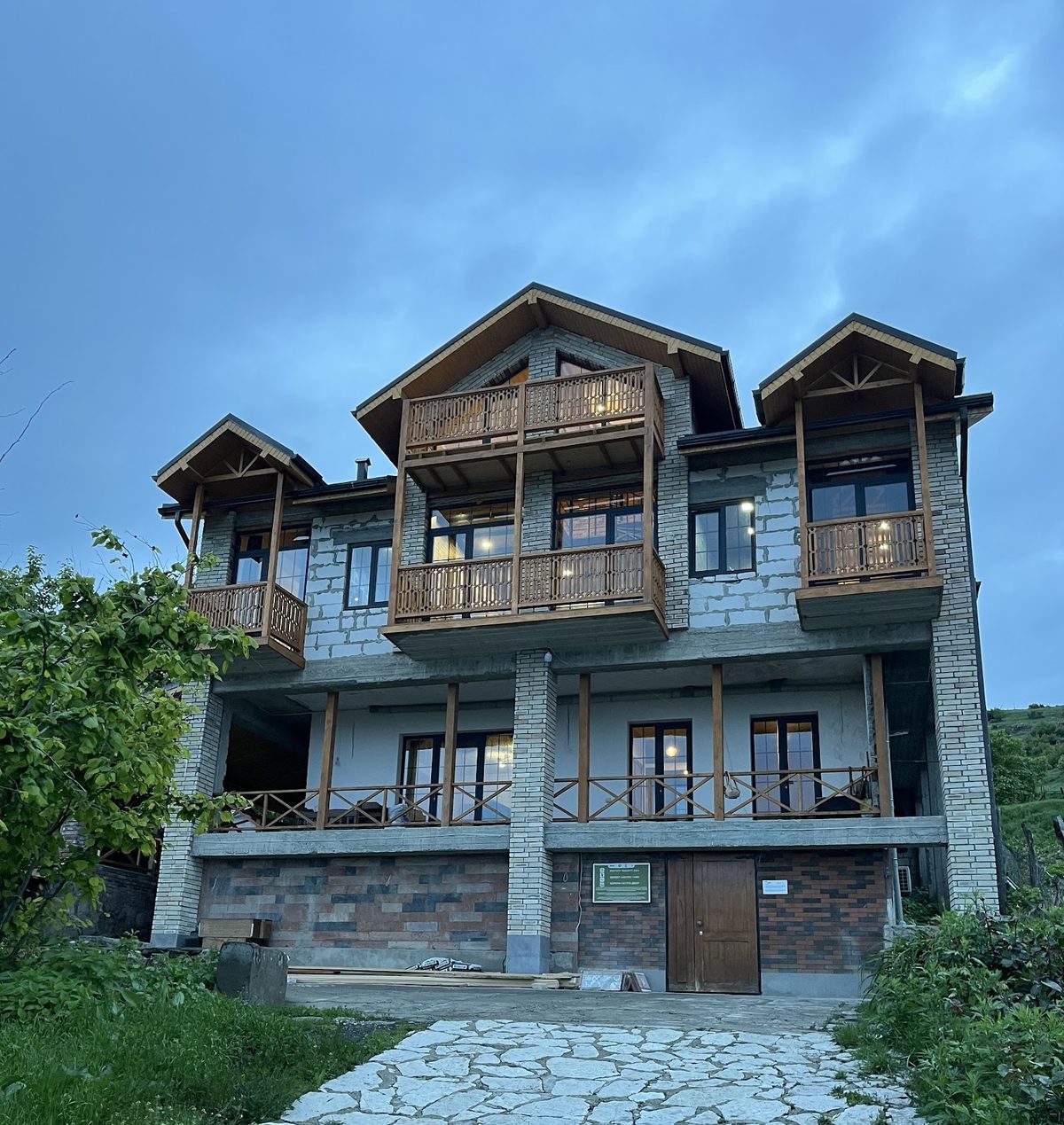 Բերքրի գաստրո բակ և հյուրատուն