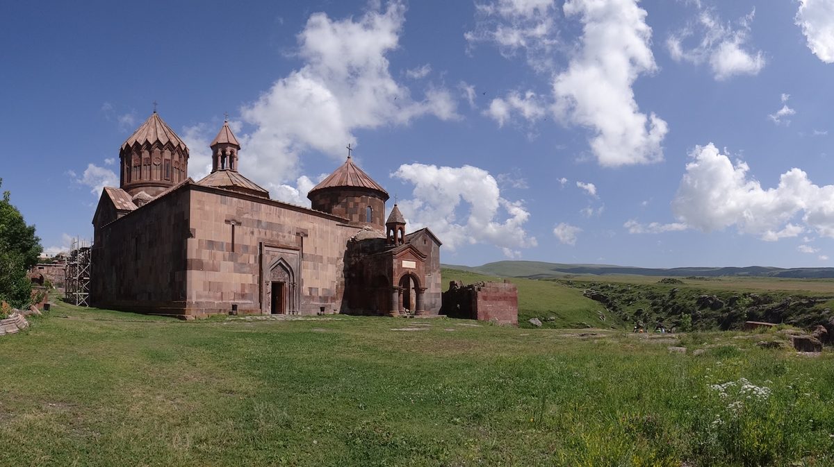 Central Tour — Ուղեկցորդներ, Երևան