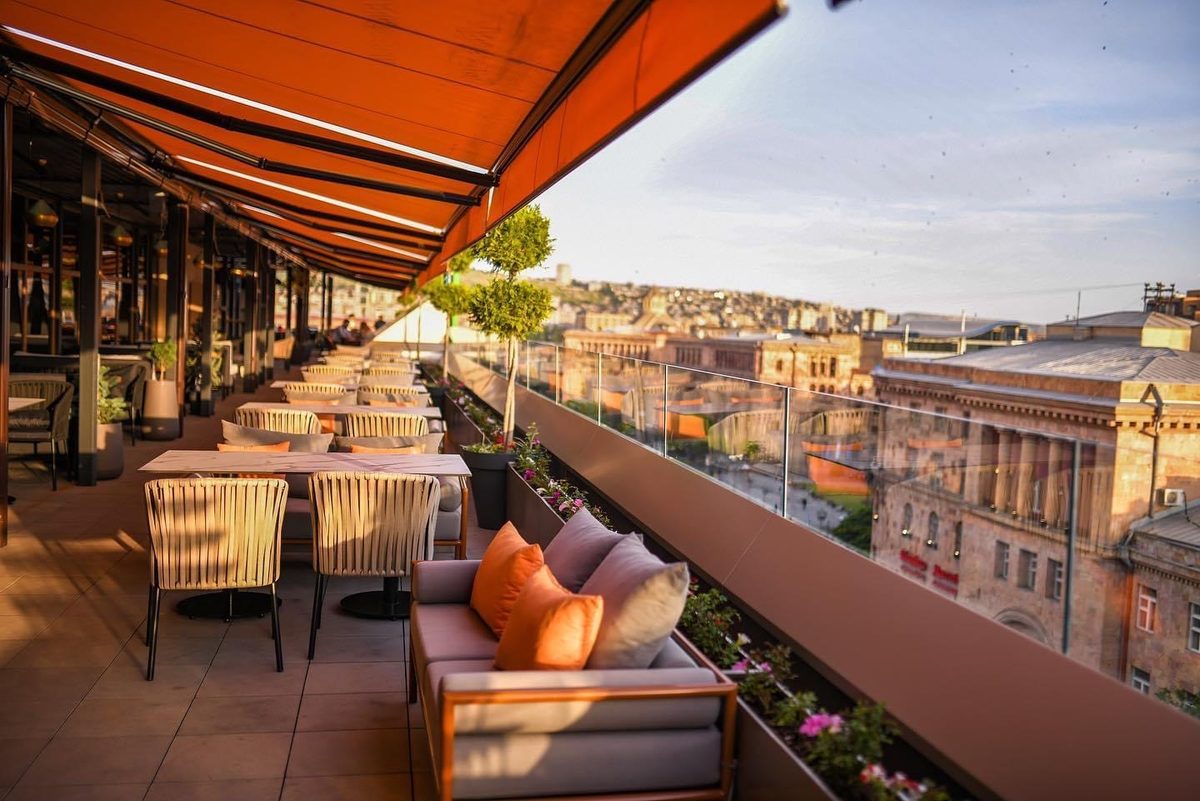 Cloud 7 Rooftop Republic Square — Ռեստորաններ, Երևան