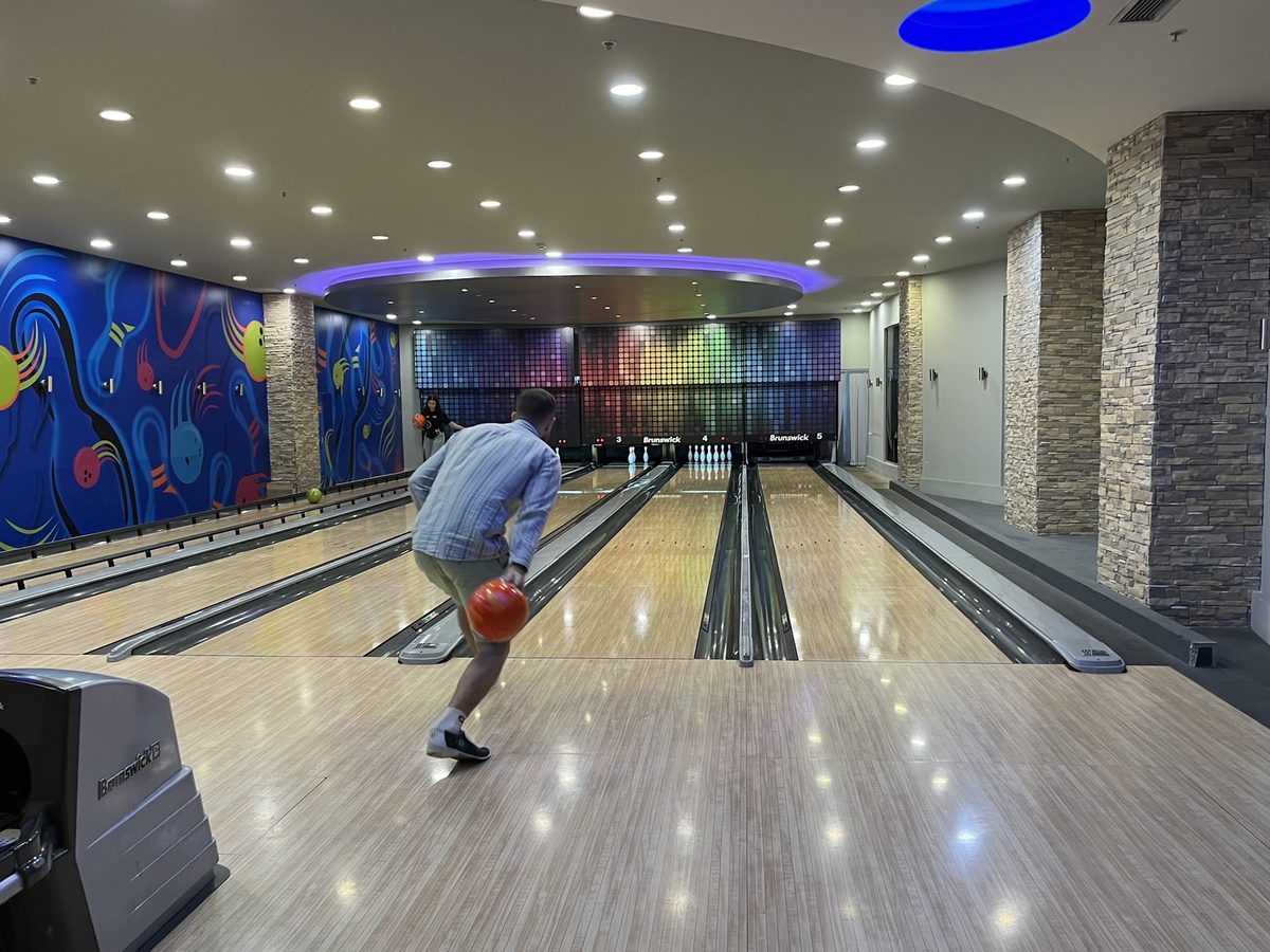 Dalma Bowling — Գիշերային կյանք, Երևան