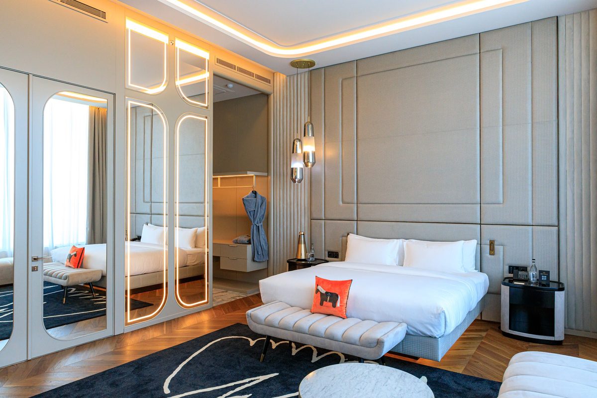 DVIN" HOTEL COMPLEX Closed Joint-Stock Company (CJSC) — Հյուրանոցներ, Երևան