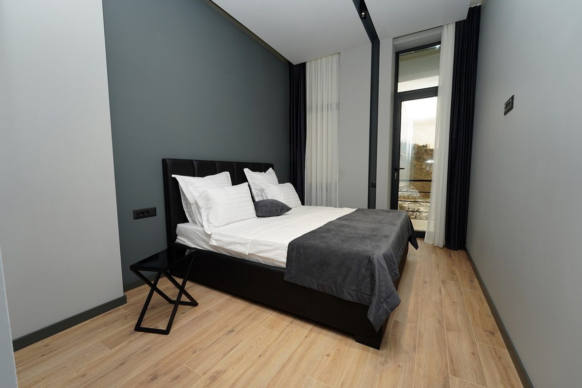 ELEN" HOTEL COMPLEX — Отели, Лори
