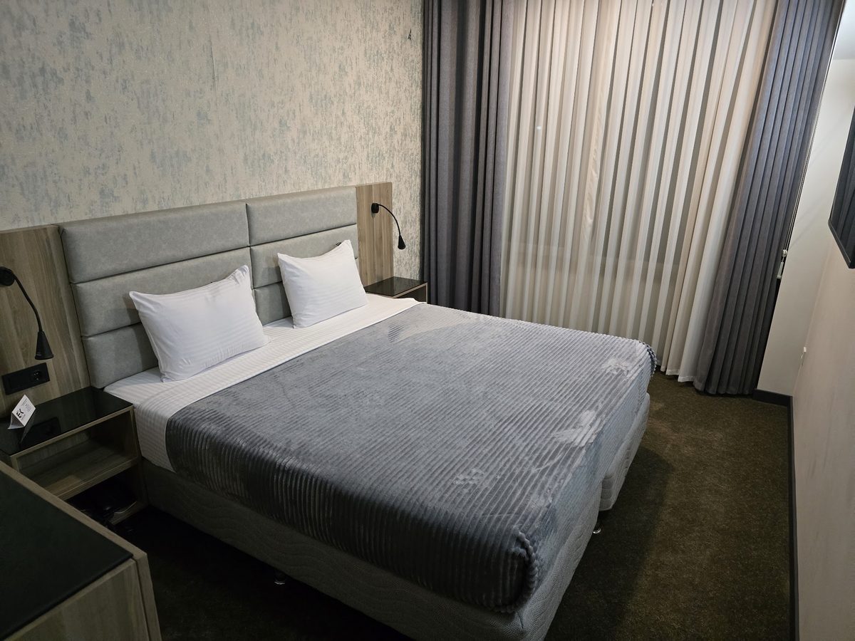 EXPOCORE" HOTEL — Отели, Ереван