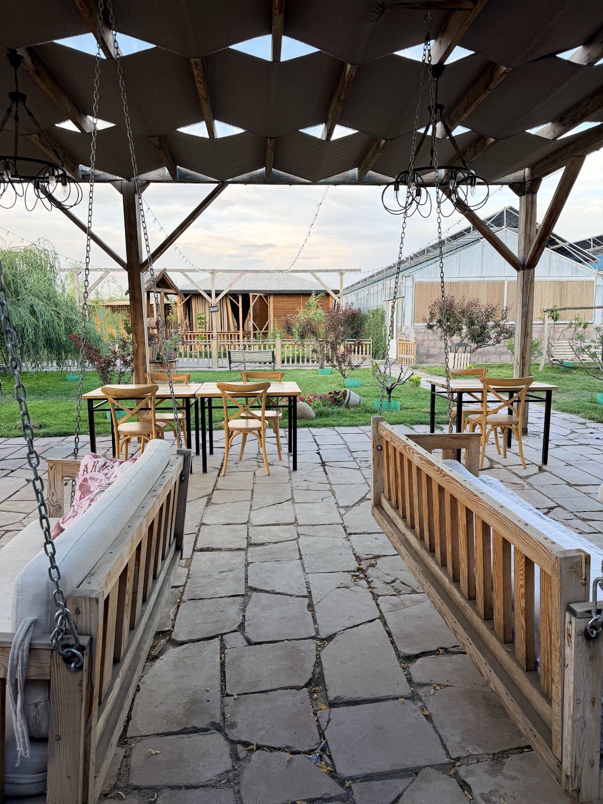 Ferma ռեստորան by Green Village