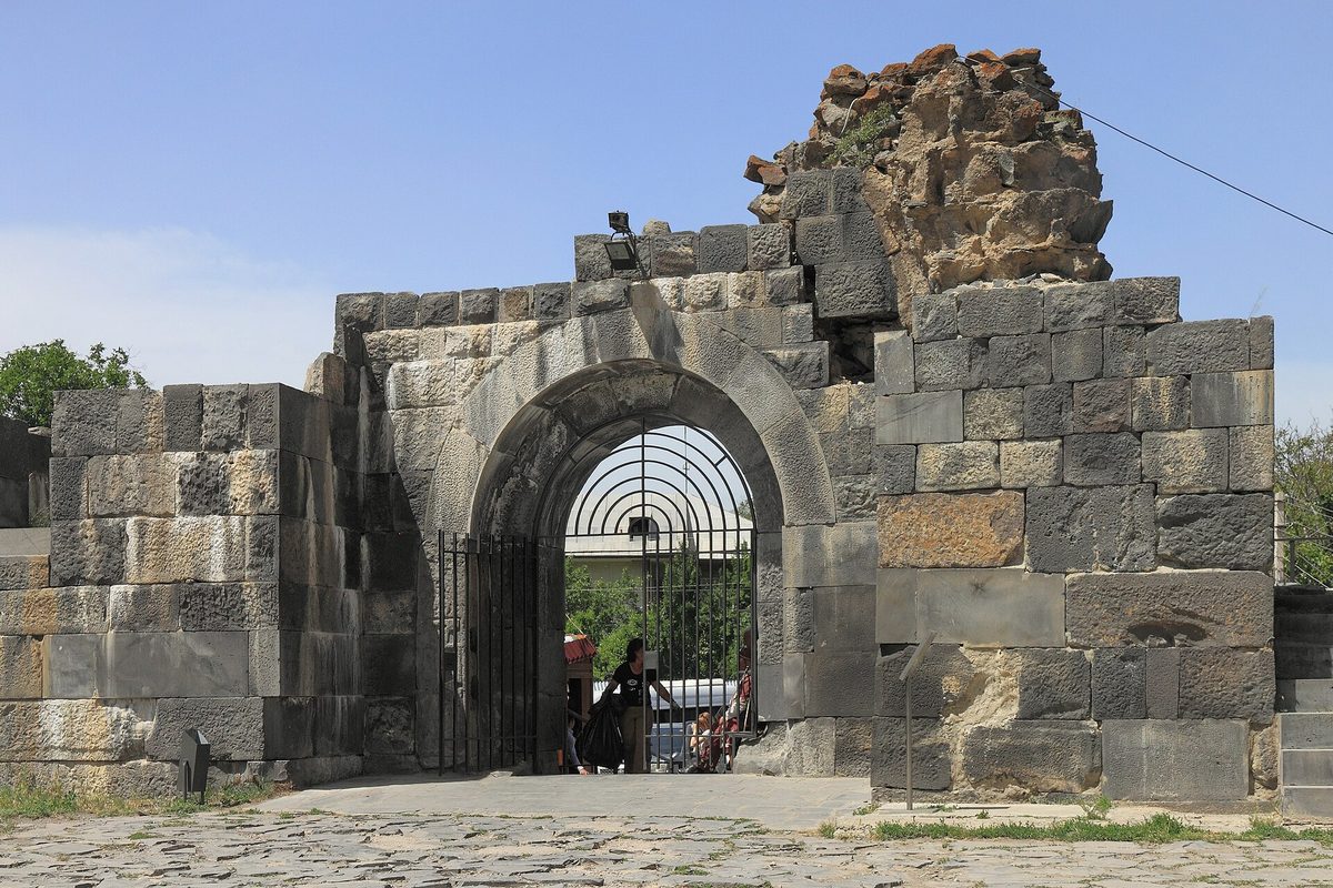 Գառնու ամրոց
