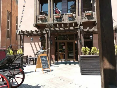 Genatsvale — Restaurants, Yerevan