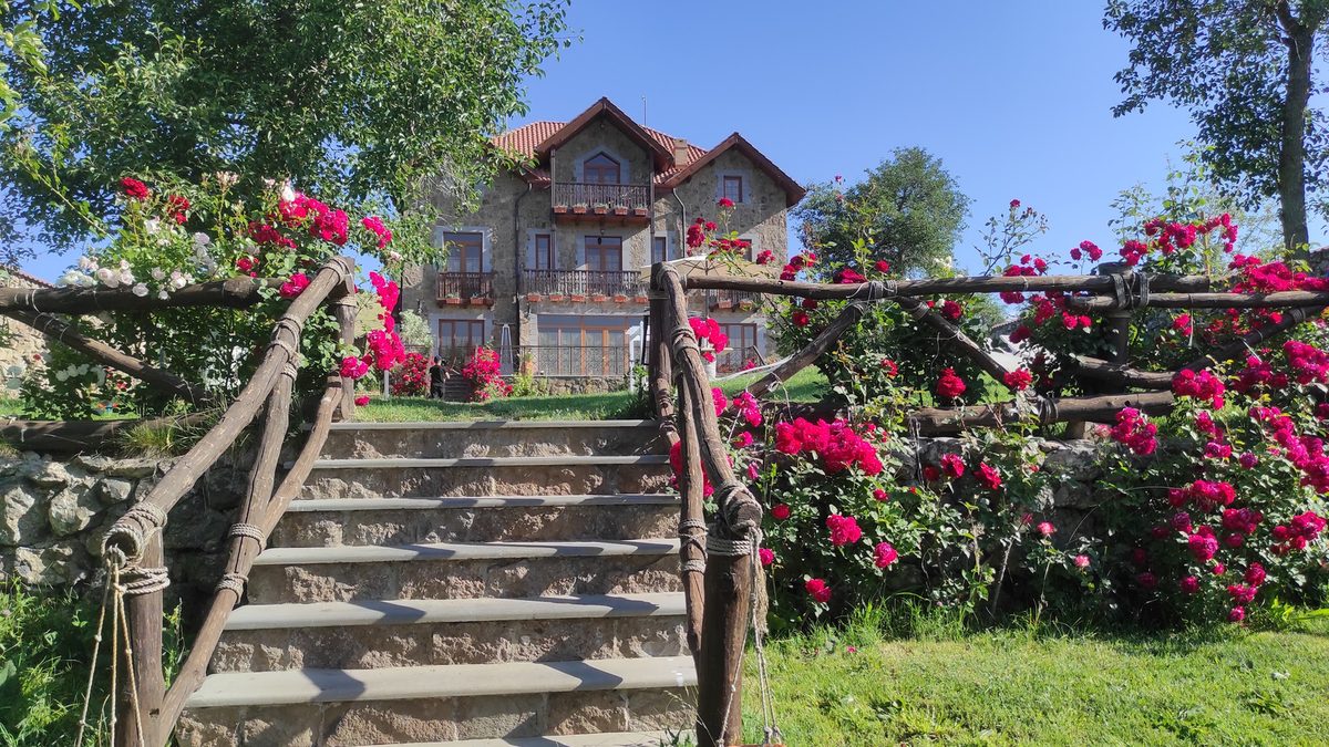 Հին Յարդ