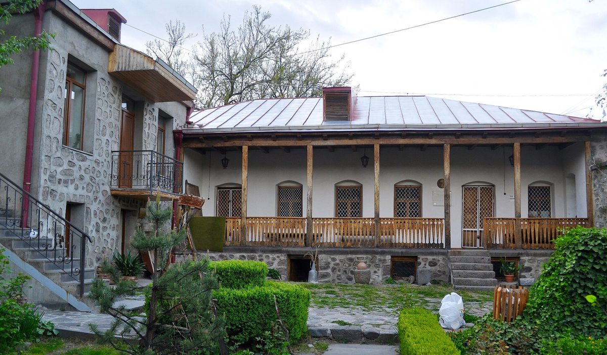 Ակսել Բակունցի տուն-թանգարանի շենք