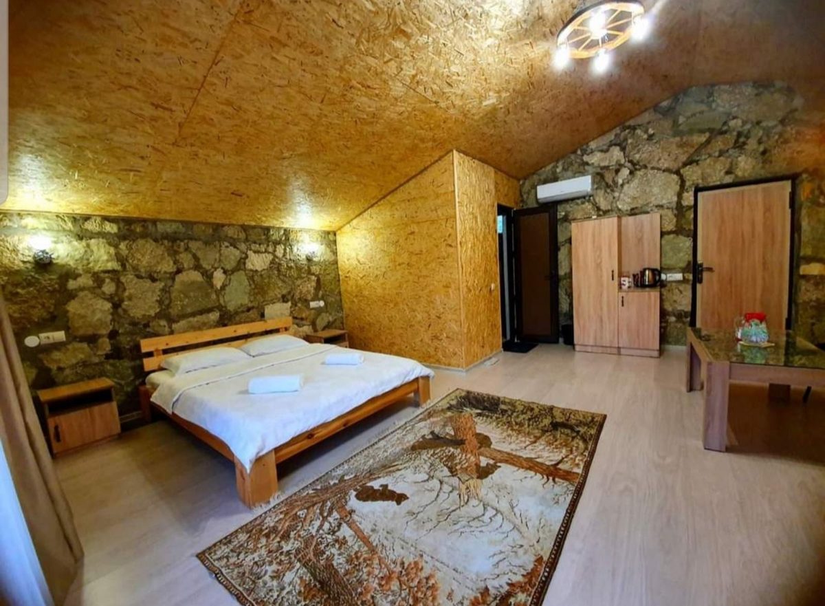 IJEVAN'S GARDEN" GUESTHOUSE — Гостевые дома, Тавуш