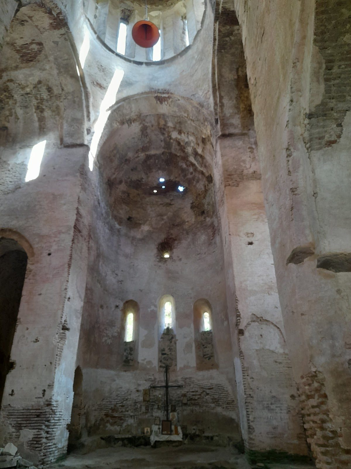 Խուճապի վանք