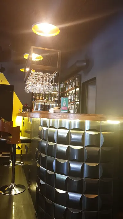 Le Chant Cafe and Bar — Սրճարաններ, Երևան