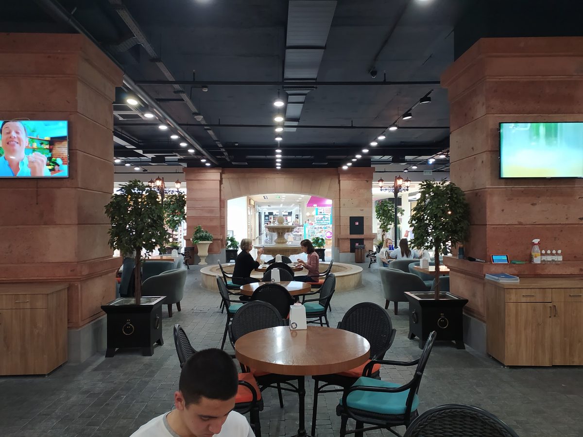 LOCAL'S COFFEE & EATERY" CAFE — Cafés & Coffee, Yerevan