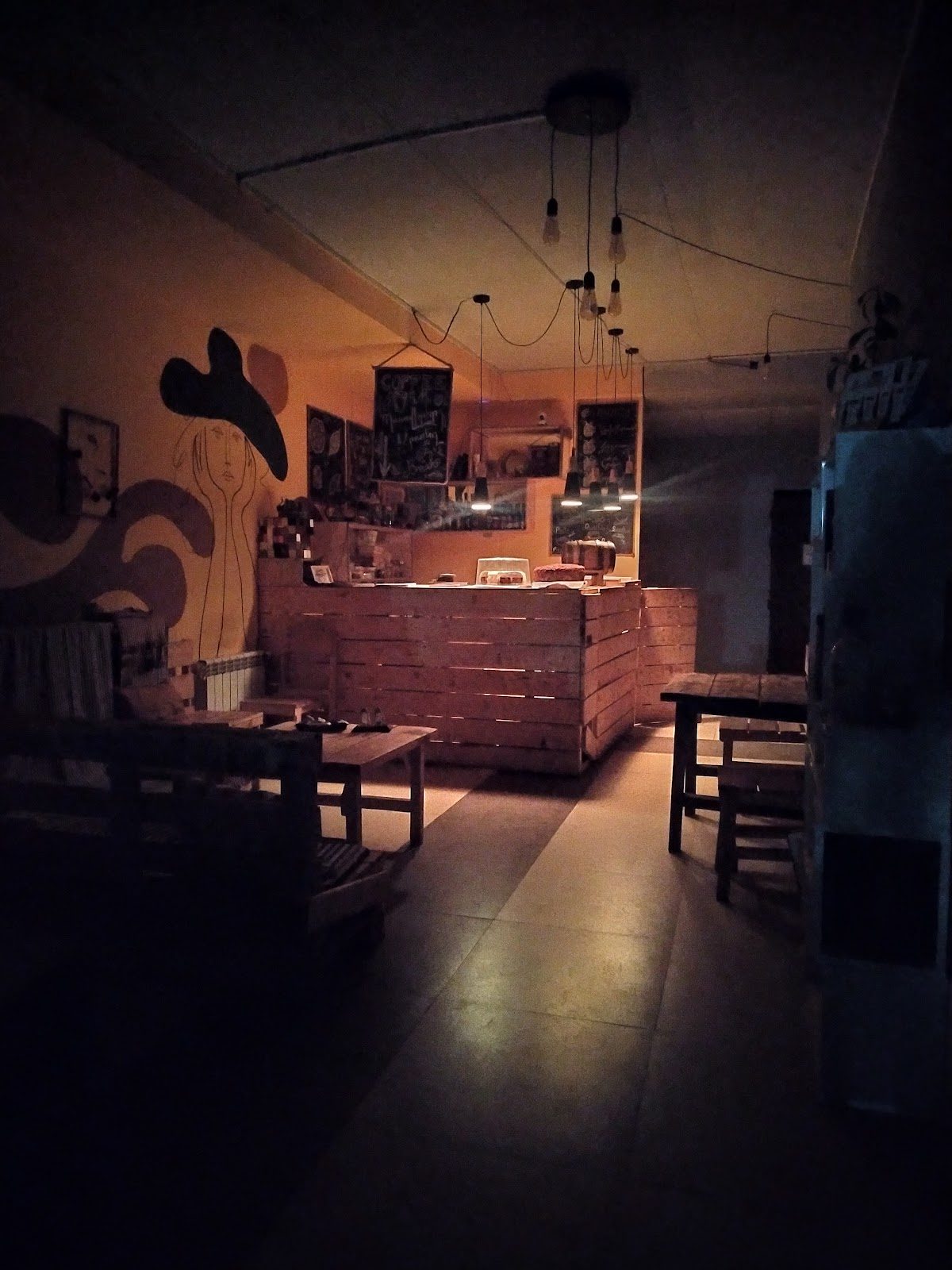 LUSACUYC ART MUSIC" CAFE — Кафе и кофейни, Абовян