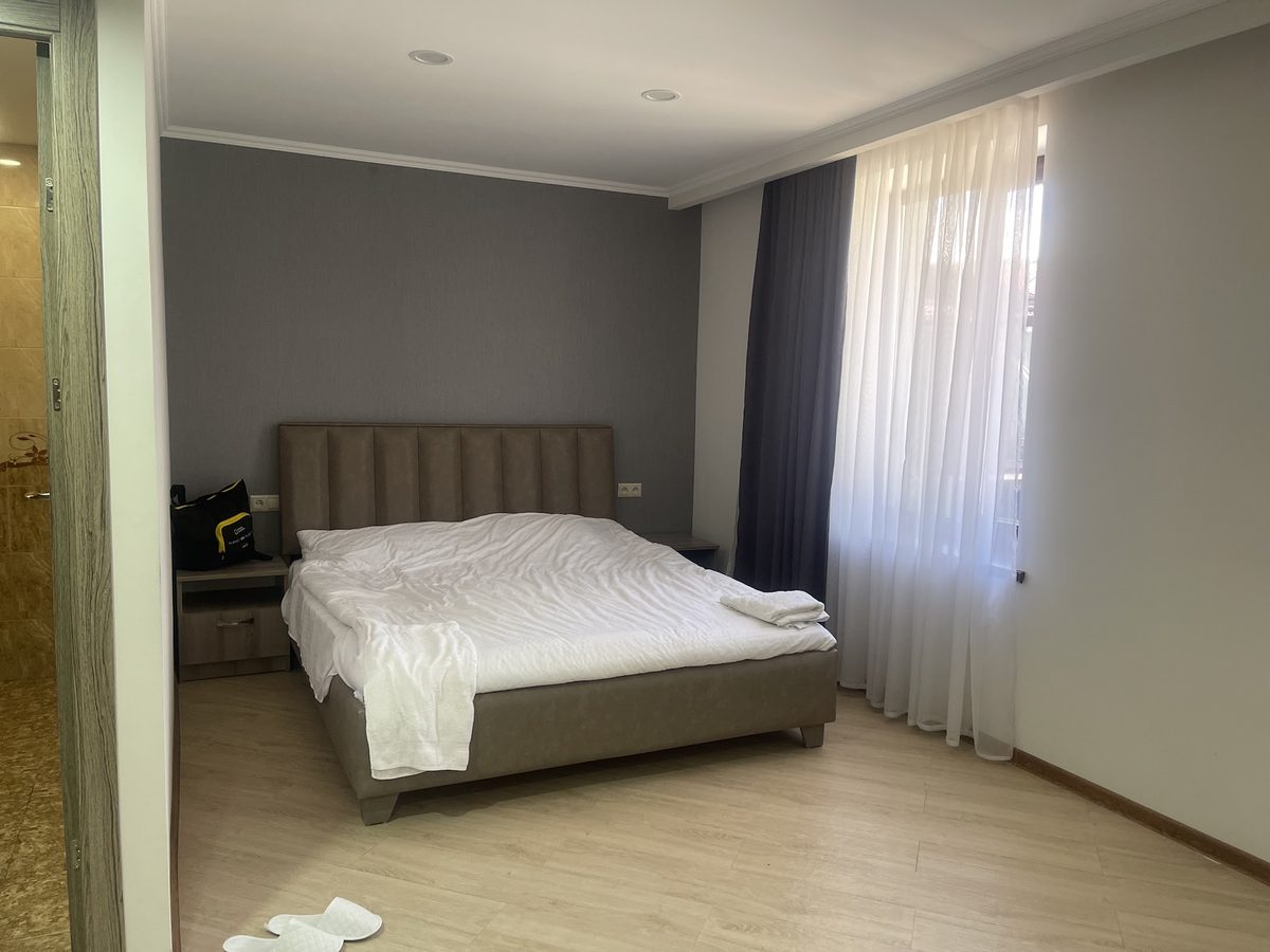 LUXE-Ապարան