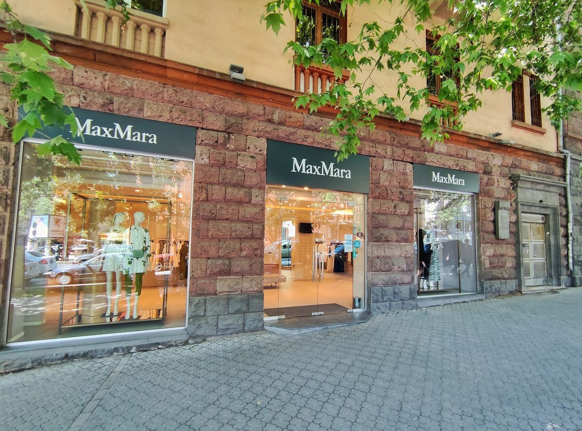 Max Mara — Հուշանվերներ, Երևան