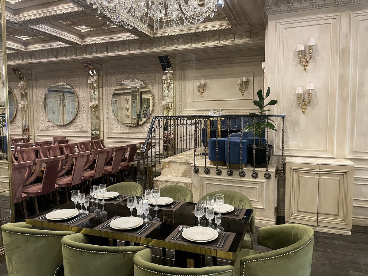 MONARCH" RESTAURANT — Ռեստորաններ, Երևան