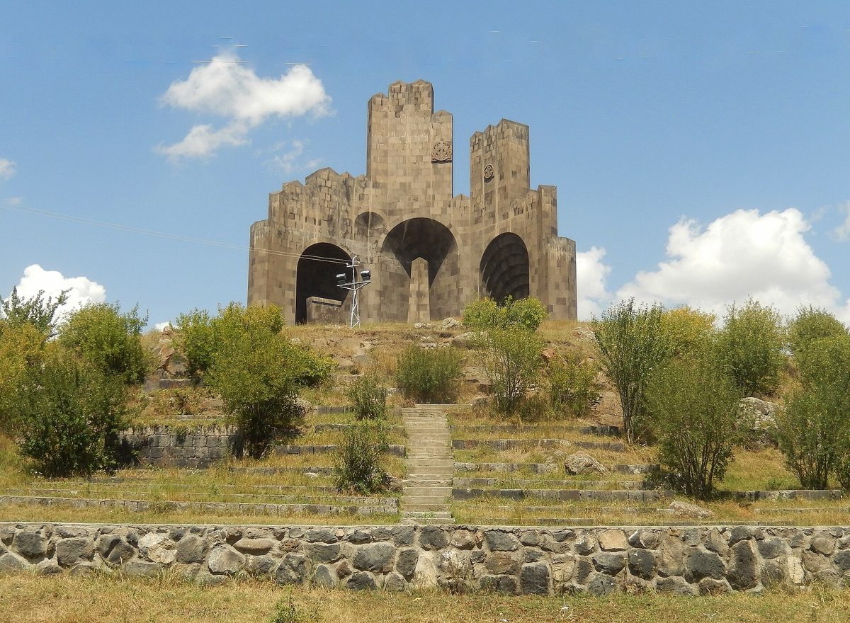 Վերածնունդ հուշահամալիր