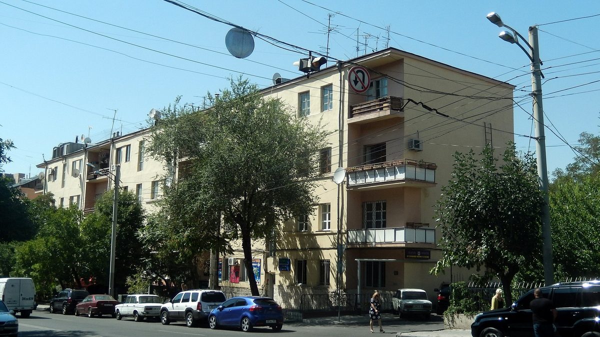 Մայ հոթել Երևան, Երևան