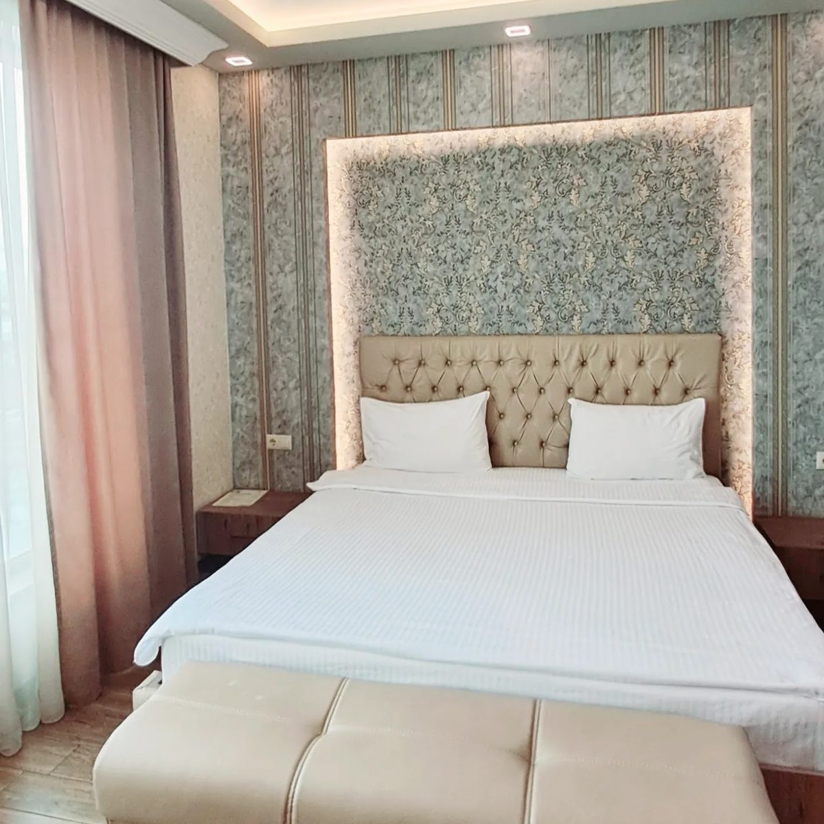 MYLAND" HOTEL — Отели, Котайк