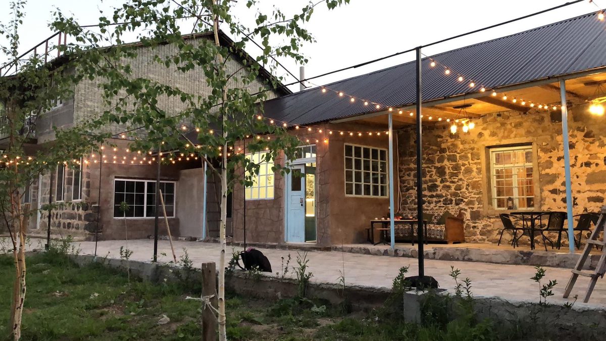 NATIVE HATIS" GUESTHOUSE — Հյուրատներ, Կոտայք
