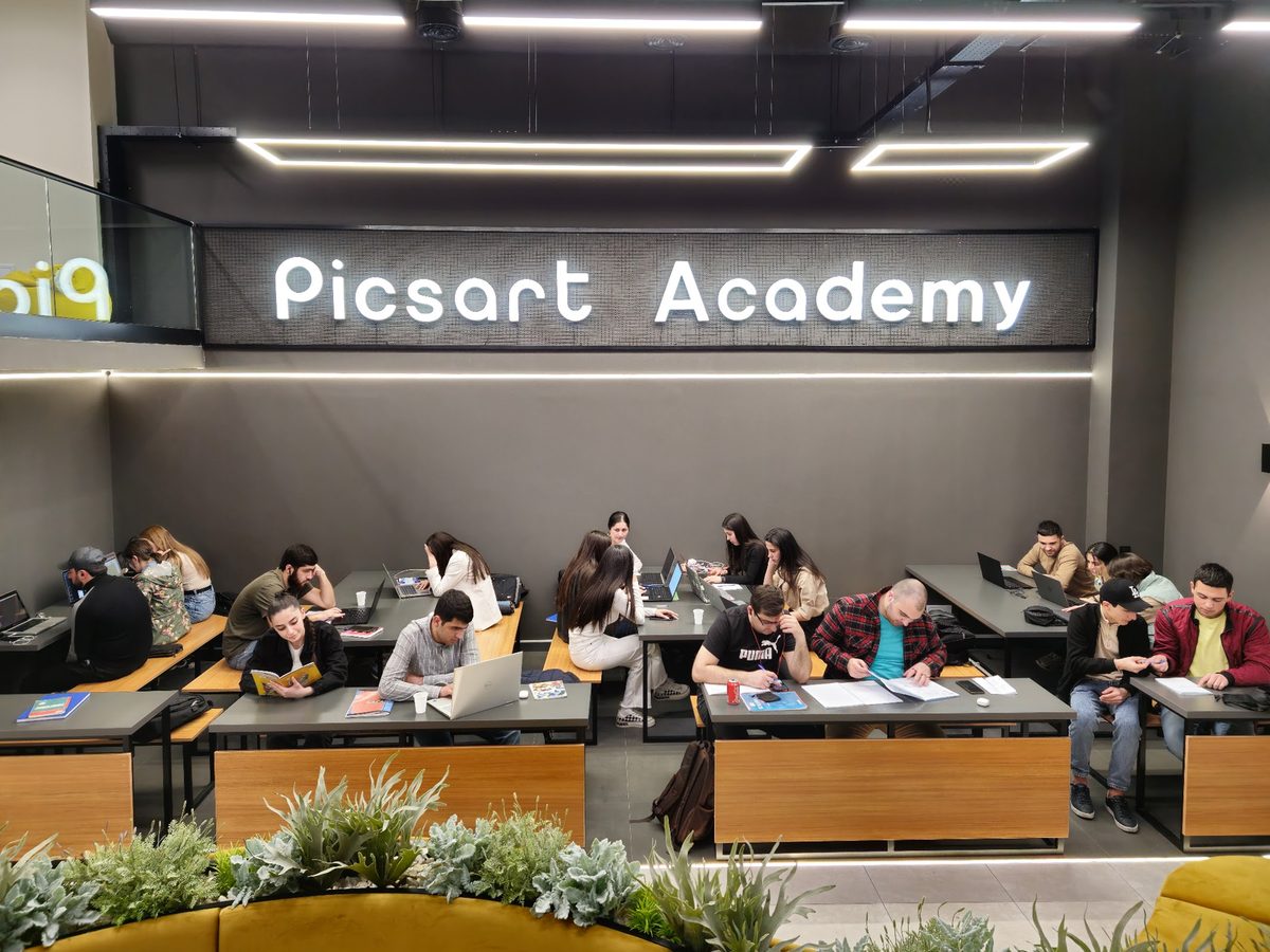 PICSART ACADEMY — Образование, Ереван