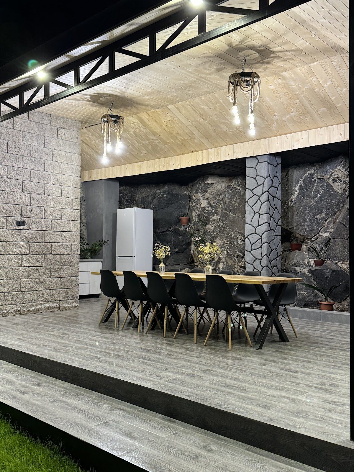 Pool Rest — Sports & Active, Abovyan