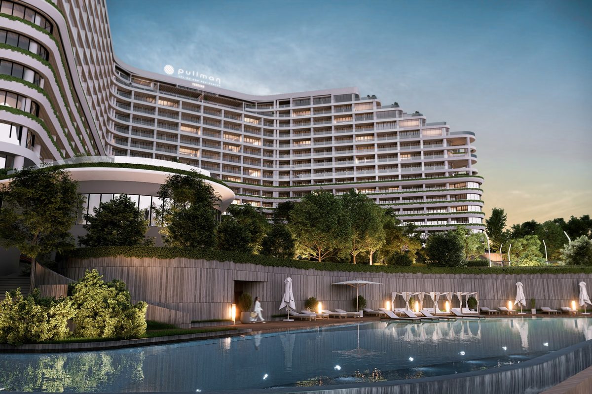 Pullman Living and Residences — Монументы и мемориалы, Ереван