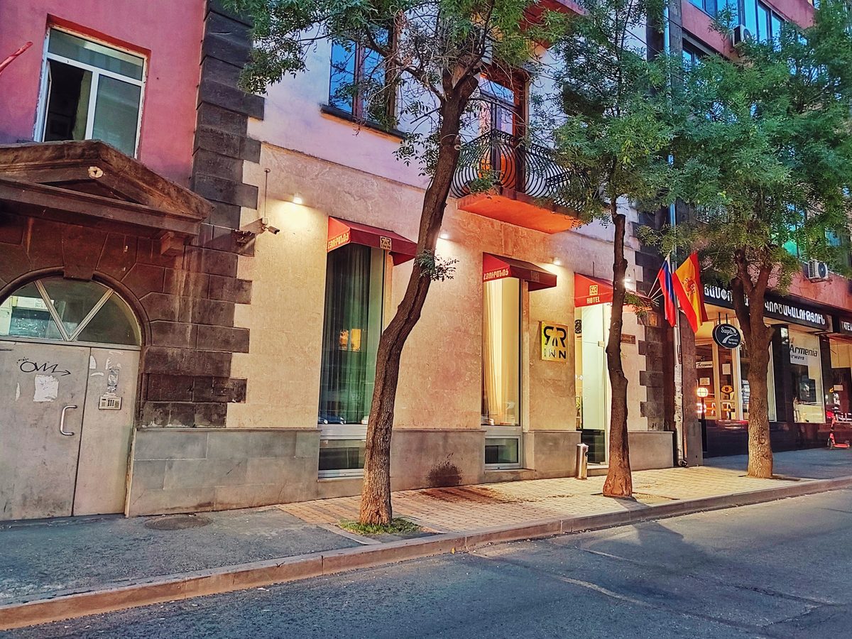 R&R Hotel — Հյուրանոցներ, Երևան