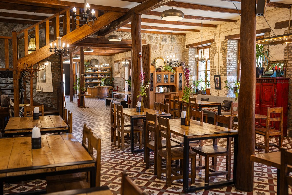 TAVA" RESTAURANT — Ռեստորաններ, Դիլիջան