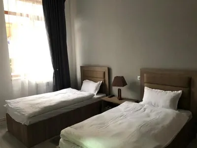 THE FRIENDS" HOTEL — Հյուրանոցներ, Երևան