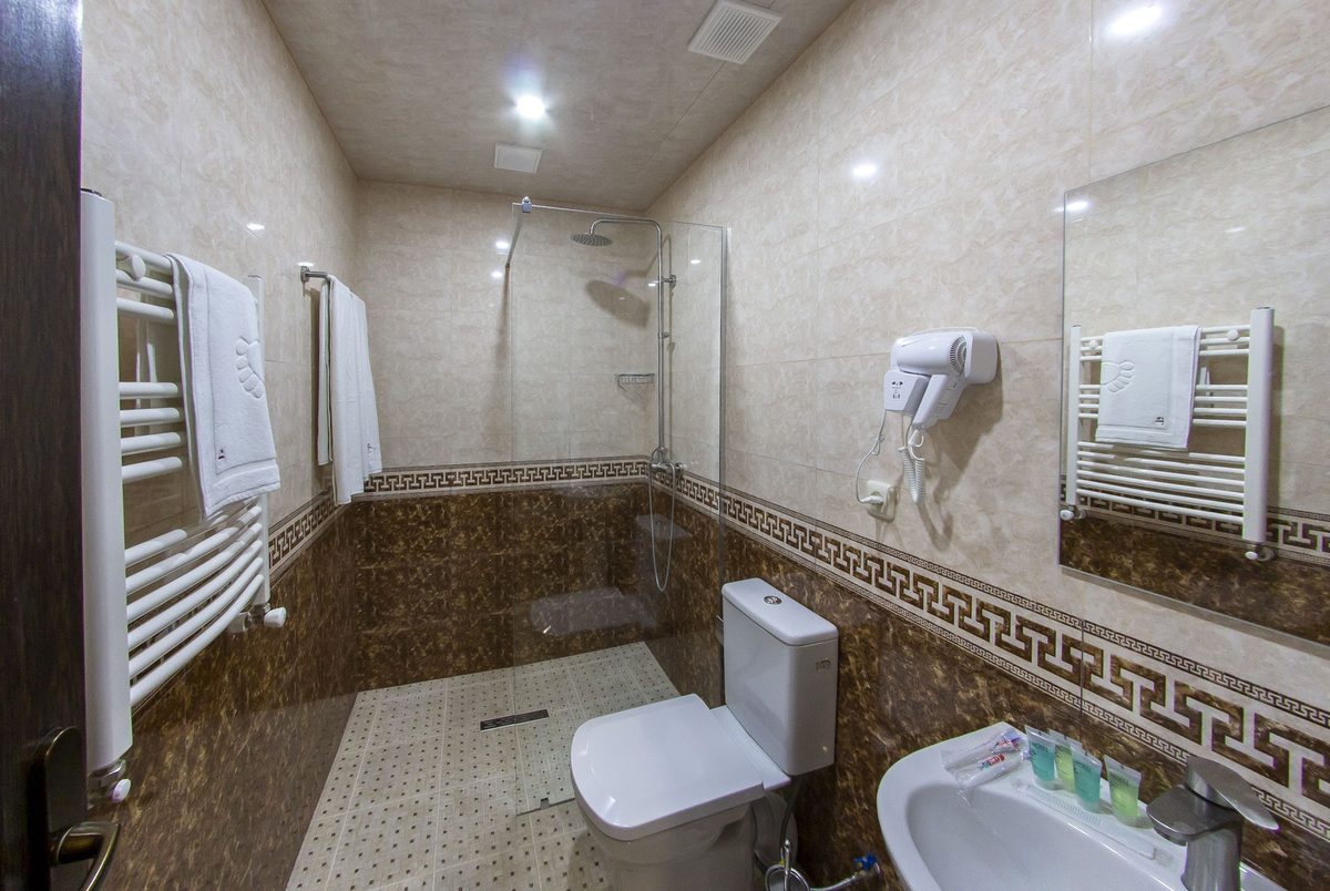 TSAGHKADZOR INN HOTEL — Отели, Котайк