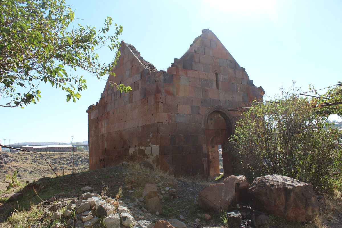 Ծիրանավոր եկեղեցի